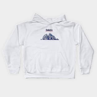 Dokdo's Midnight Majesty: Textured Island Silhouette Kids Hoodie